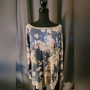 Women's Plus Size Off The Shoulders sweatshirt.  Size Large